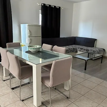 Arbanija 1122a * Trogir