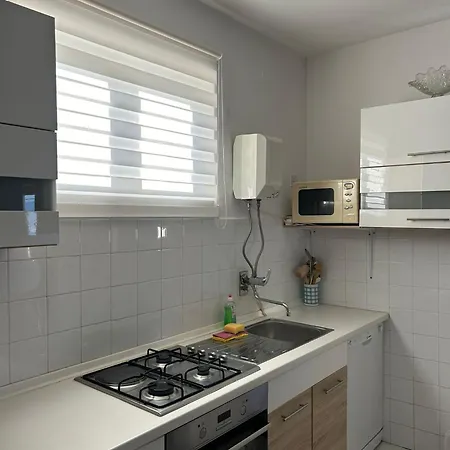 Appartement Arbanija 1122a